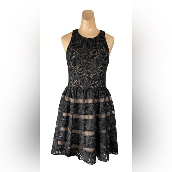 Aidan by Aidan Mattox Black Lace Nude Underlay Flare Dress Size 4 - Picture 4 of 7